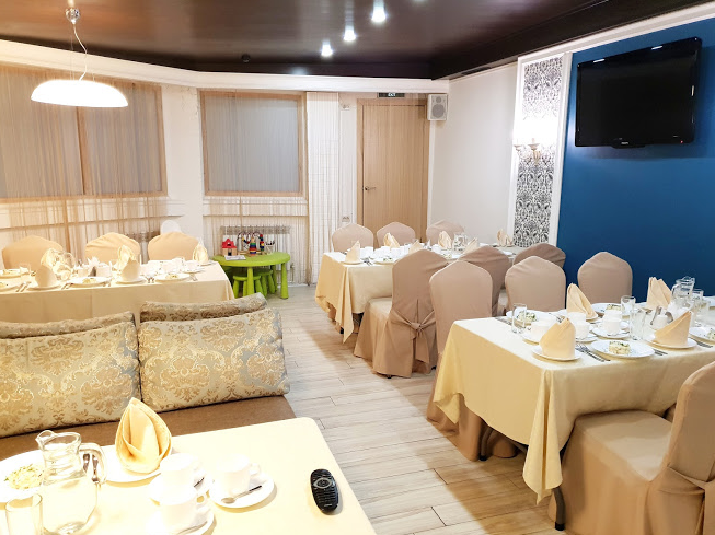 вид зала для мероприятия Рестораны Бизнес Отель на 2 зала мест Краснодара