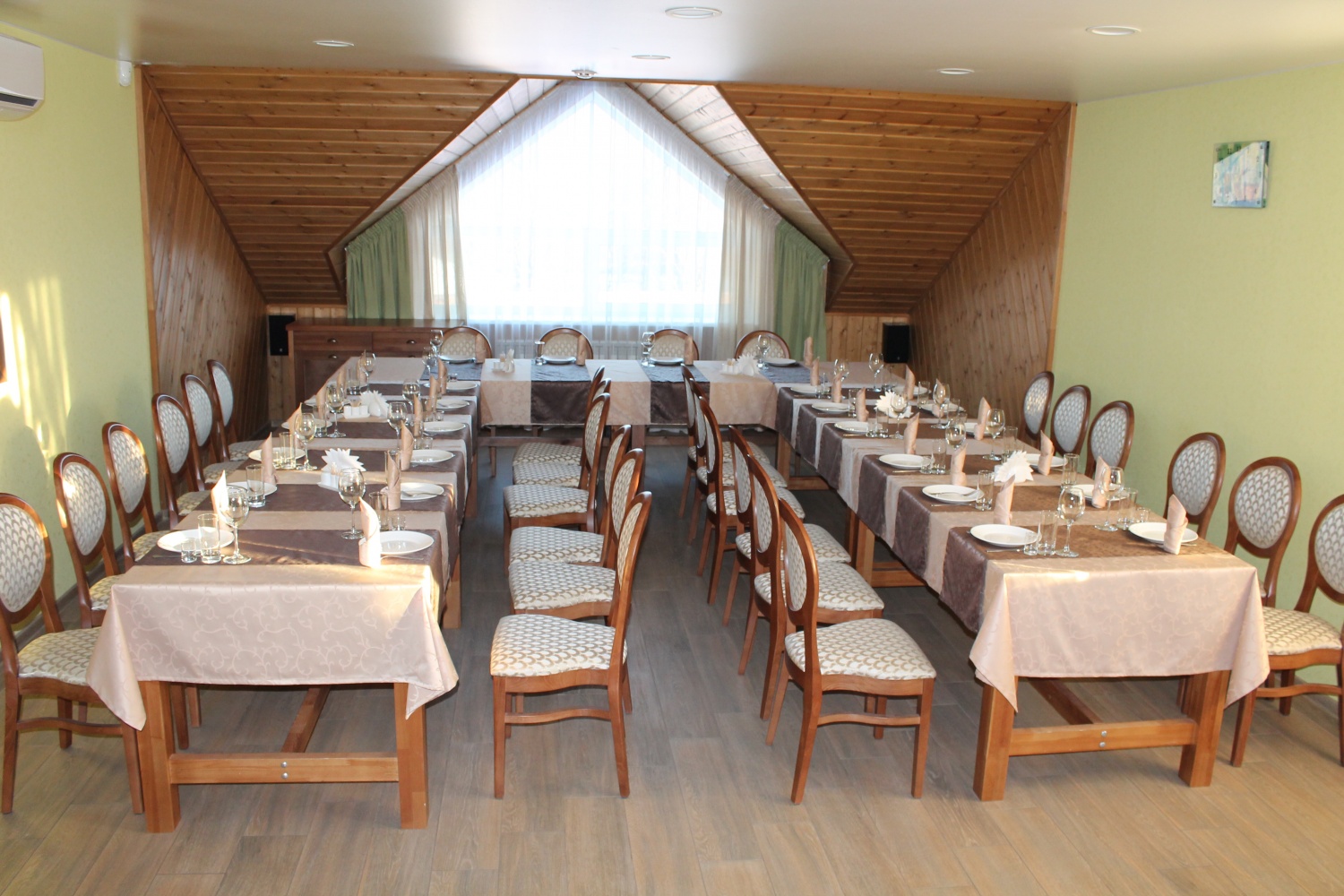 вид зала для мероприятия Рестораны Навигатор на 1 мест Краснодара